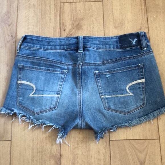 American Eagle distressed denim shorts - Picture 4 of 5
